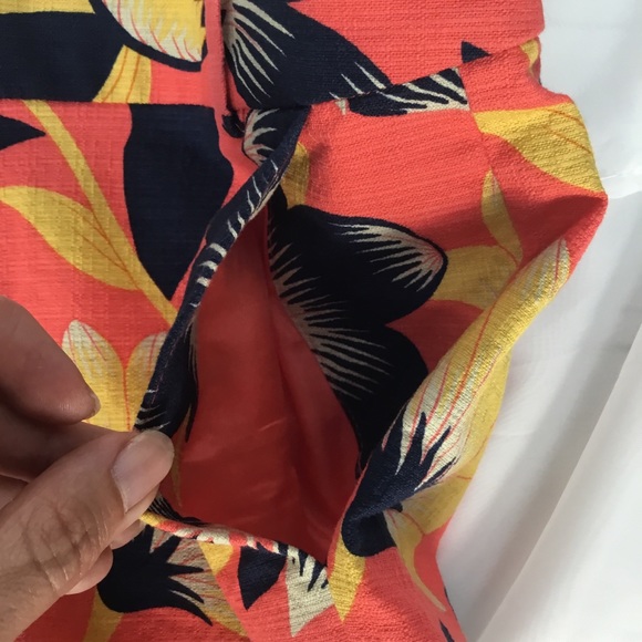 J. Crew Hawaiian Floral Peach Blue Shorts W/Trim - Picture 12 of 13